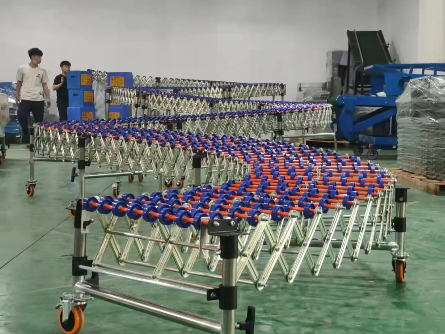 Expandable and Flexible Skate Wheel Conveyor