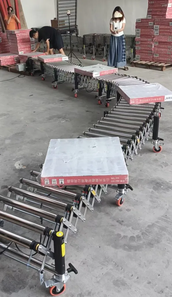 powered roller conveyor conveying building materials
