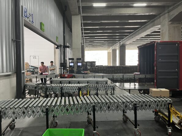 Naili Conveyor Customer Case - linking loading dock and sorting line