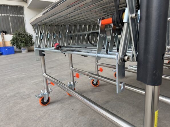 roller conveyor section connector