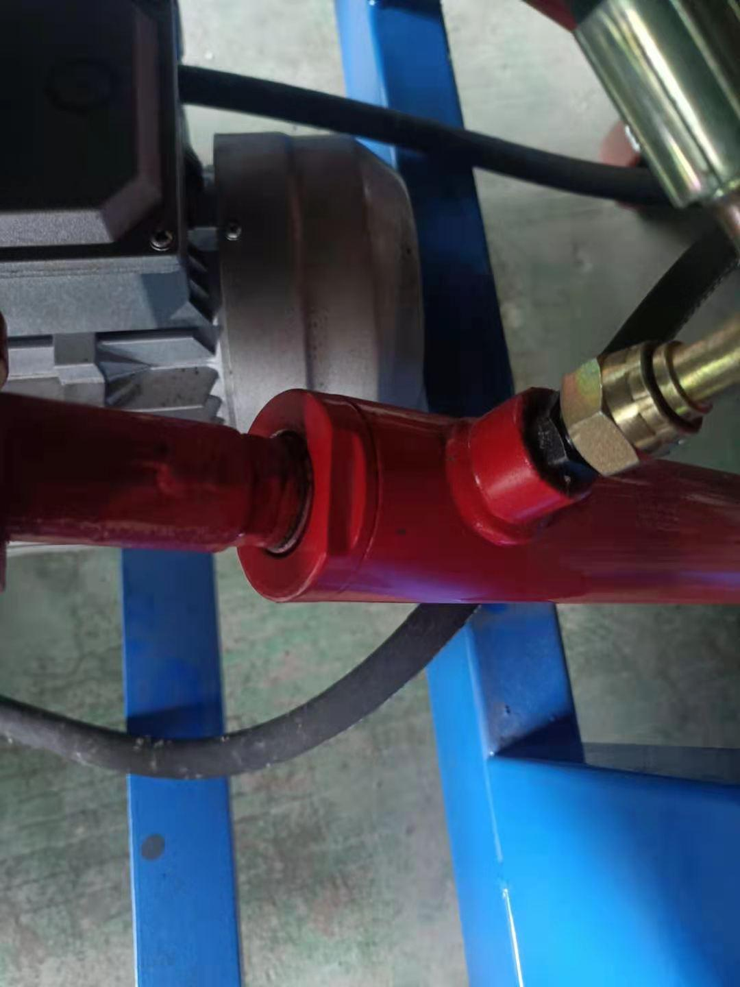 1. Checking Hydraulic Cylinder and Oil Pipes for Leakage - 2