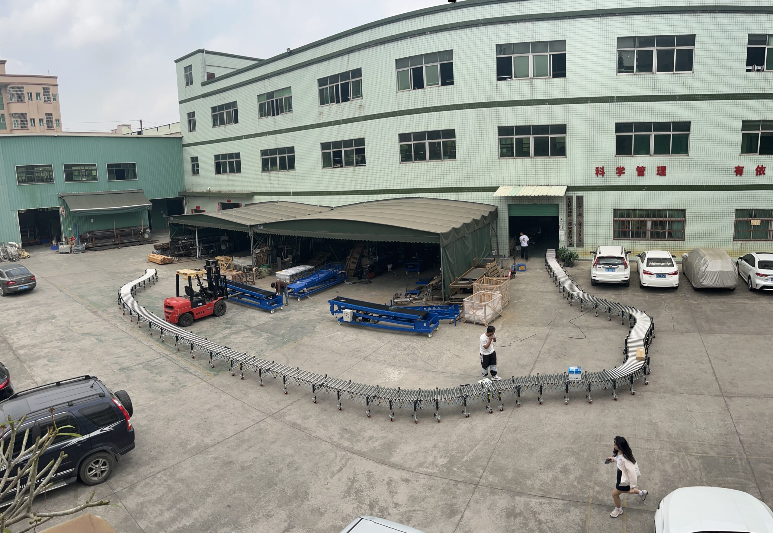 Expandable and Flexible Powered Roller Conveyor - Multi-wedge Belt Driven