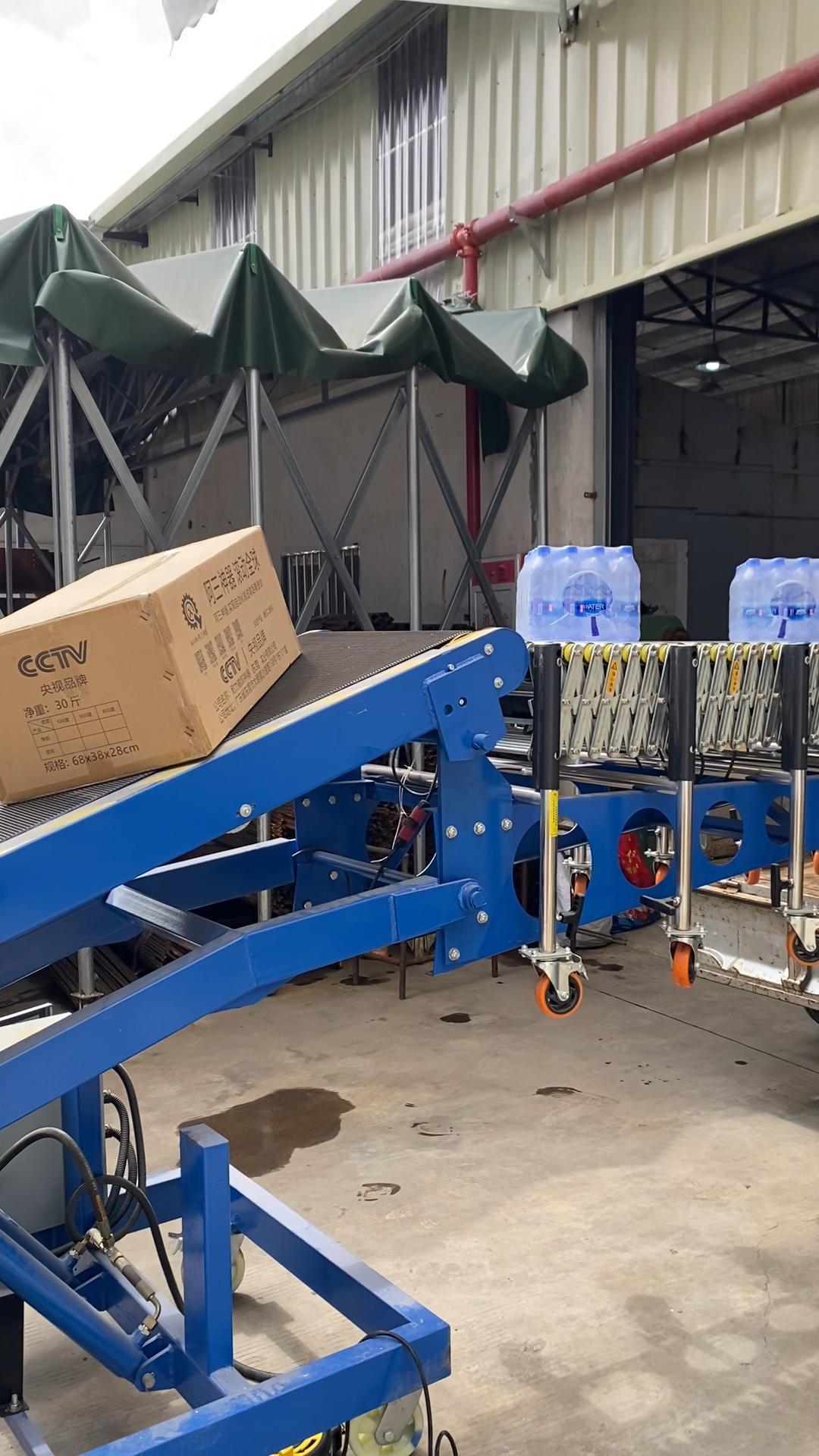 Hydraulic Conveyor - Small - 4000 mm Length - Loading Drinks