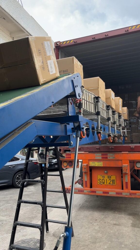 Hydraulic Cnveyor and Roller Conveyor Used in Loading