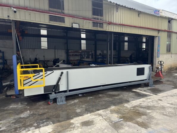 Telescopic Conveyor 4 Sections